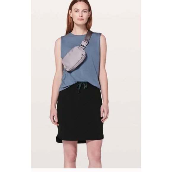 Lululemon On The Fly Skirt Black High Rise Pockets Stretchy Work Play~ 0-2 - Picture 4 of 8